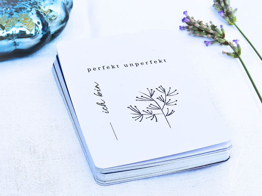 Feminine Affirmationskarten Erwachsene | Set 24 MotiveSet 24 Motive für Achtsamkeit, Selbstsicherheit, optional mit Beutel, Aufsteller | Mutmachkarten